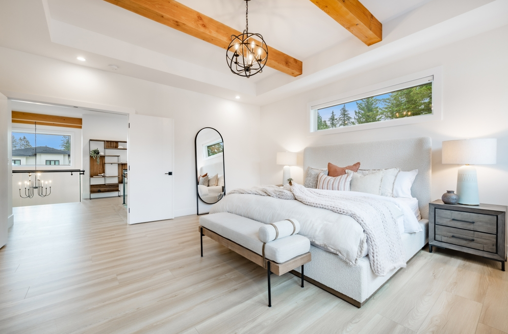 140 spacious guestrooms and suites