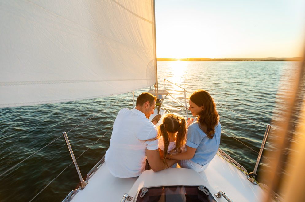 boat rides and cruises available in sydney harbour