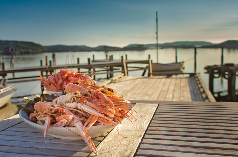 seafood dining by the water