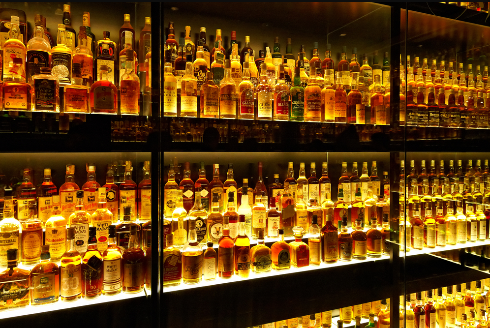 world of whisky showcases