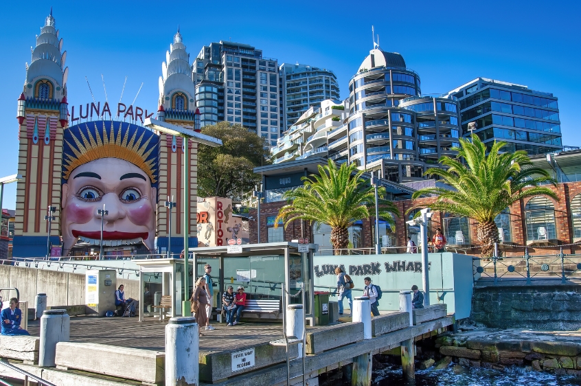 luna park amusement park